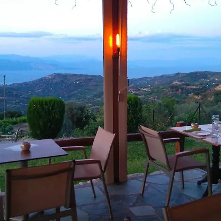 Gero-fotis - Upper Floor Superb View 아파트 *