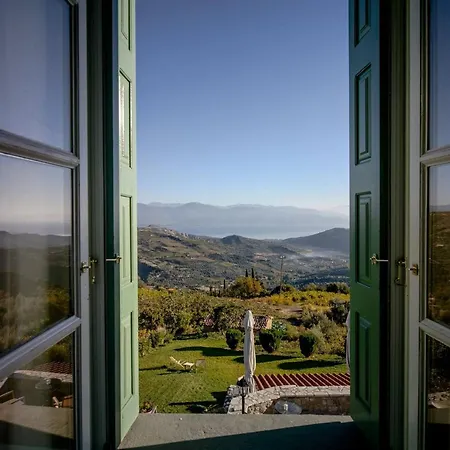 Gero-fotis - Upper Floor Superb View 아파트