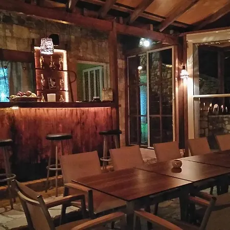 Gero-fotis - Upper Floor Superb View 아파트 *