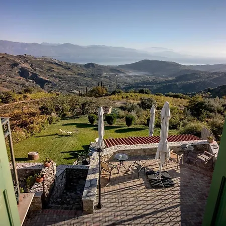 Gero-fotis - Upper Floor Superb View Apartman *
