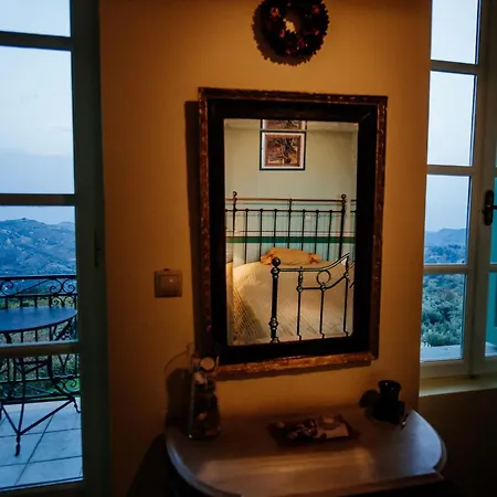 Gero-fotis - Upper Floor Superb View * Láka